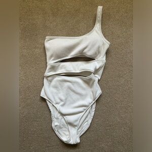 Aerie White Crinkle Cutout One Shoulder One Piece Swimsuit-Large Long